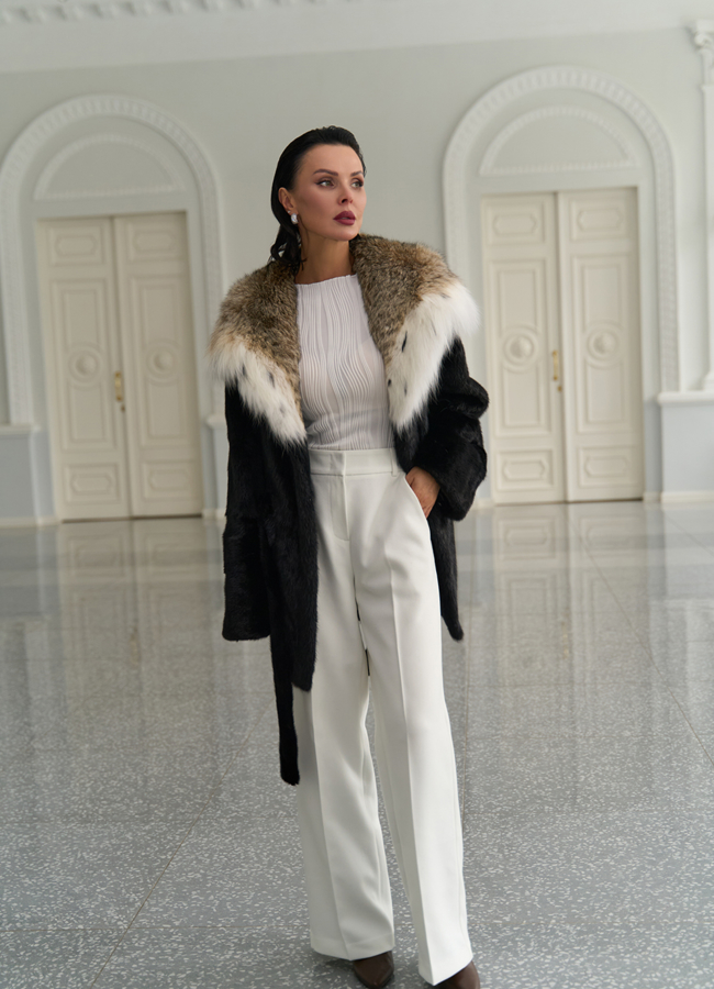 Женская шуба из меха норки с капюшоном из меха рыси модель № 31376 в кредит