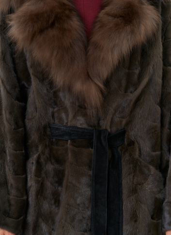 Шуба из меха норки с воротником из меха лисы