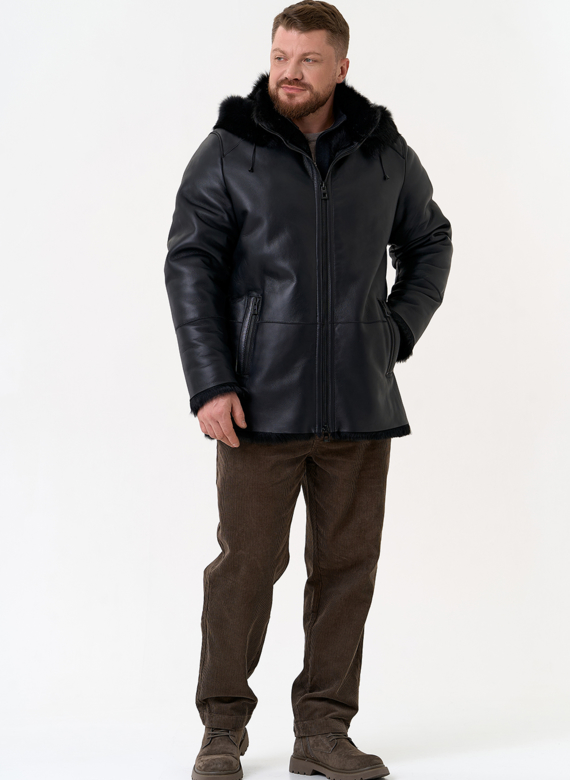 Мужская дубленка черного цвета с капюшоном