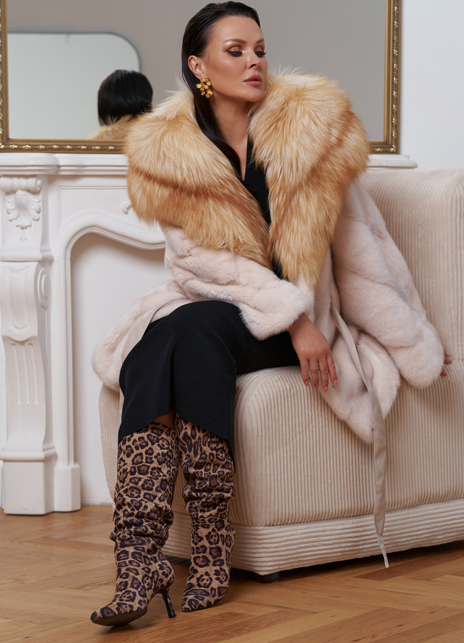 Женская норковая шуба с капюшоном из меха лисы модель № 29392 универмаг малина