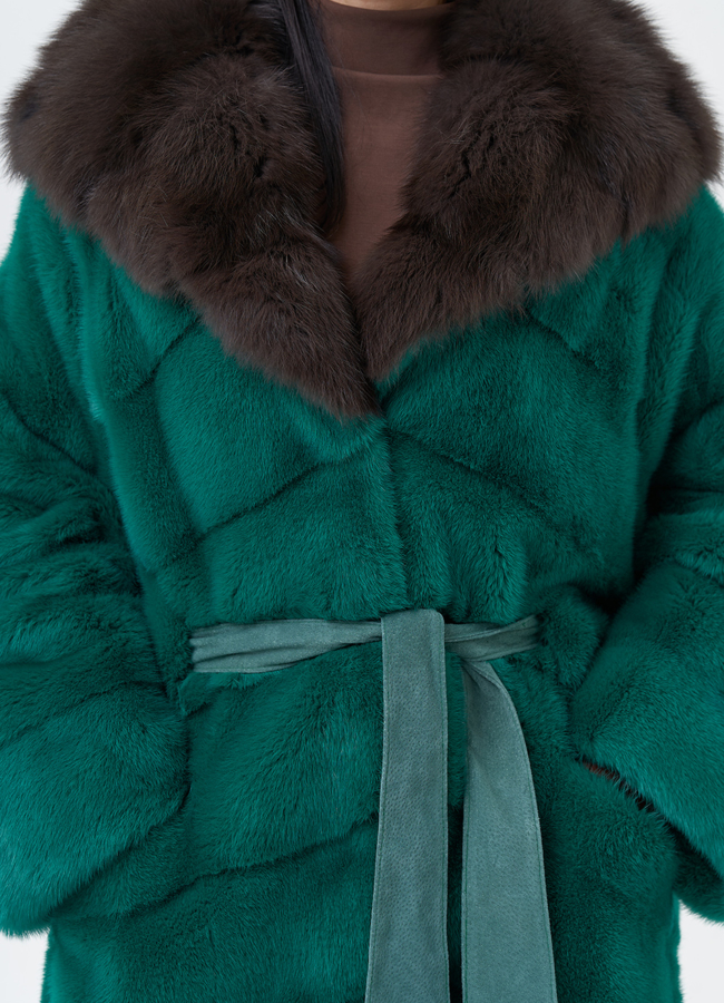 Норковая шуба с капюшоном из меха куницы модель № 29253 в рассрочку