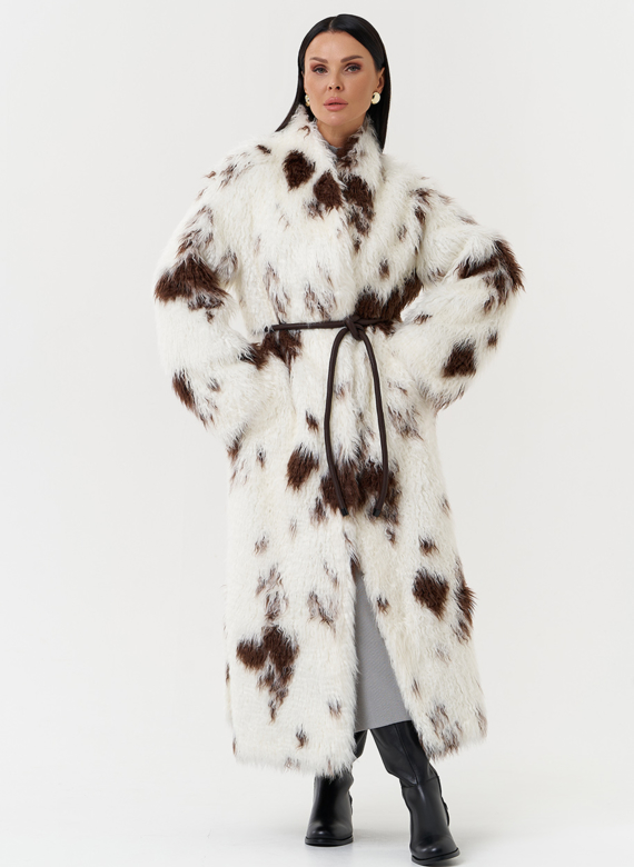 Пальто из эко меха с анималистичным принтом