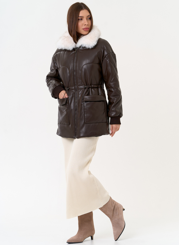 Женский пуховик из эко кожи с воротником из эко меха