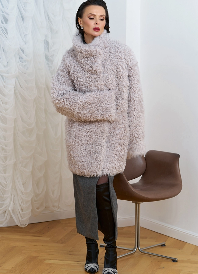 Женская двухсторонняя дубленка с воротником стойкой модель № 31849 меха малина