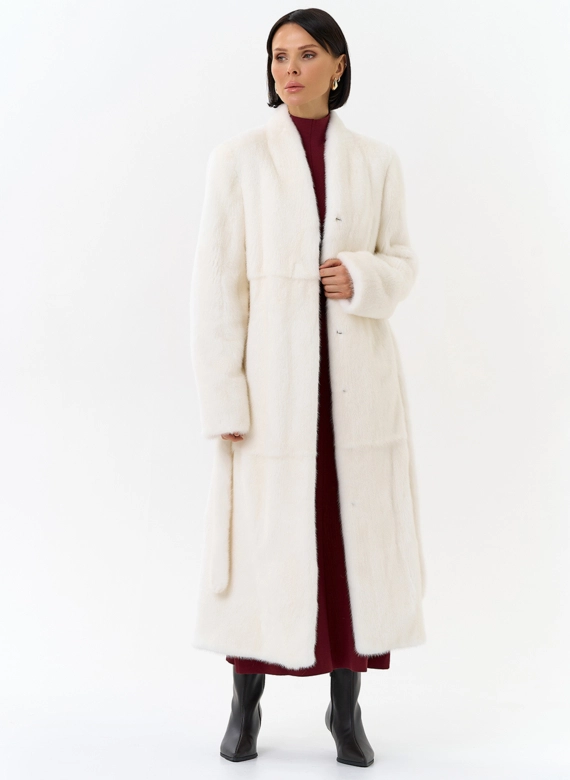 Белая шуба из меха норки с поясом