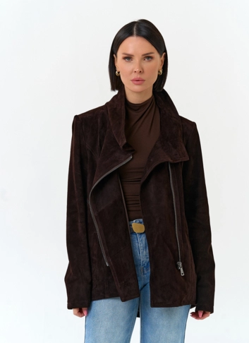 Женская куртка из натуральной замши с поясом