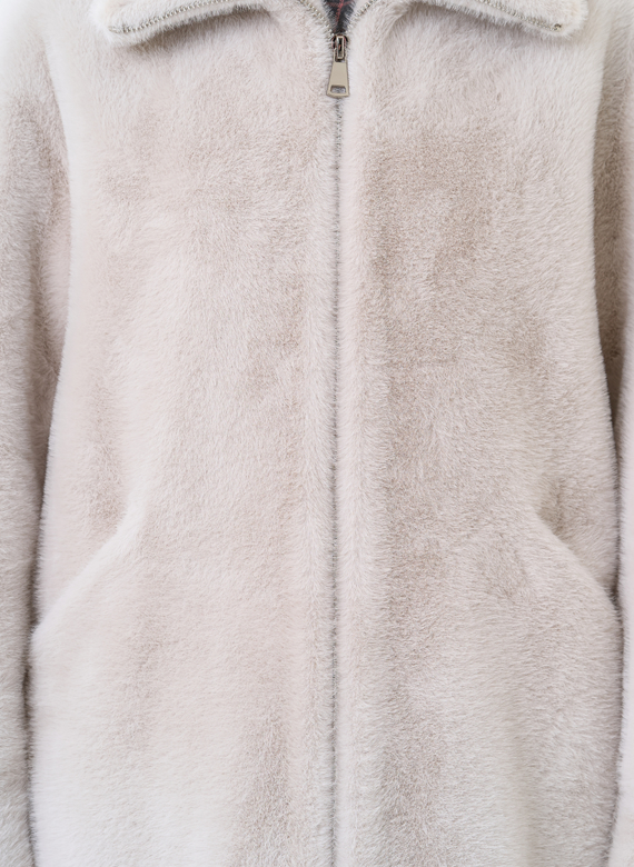 Женская шуба из эко меха с воротником стойкой