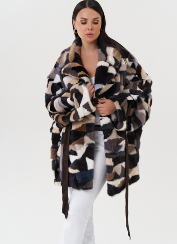 Шуба из меха норки с английским воротником