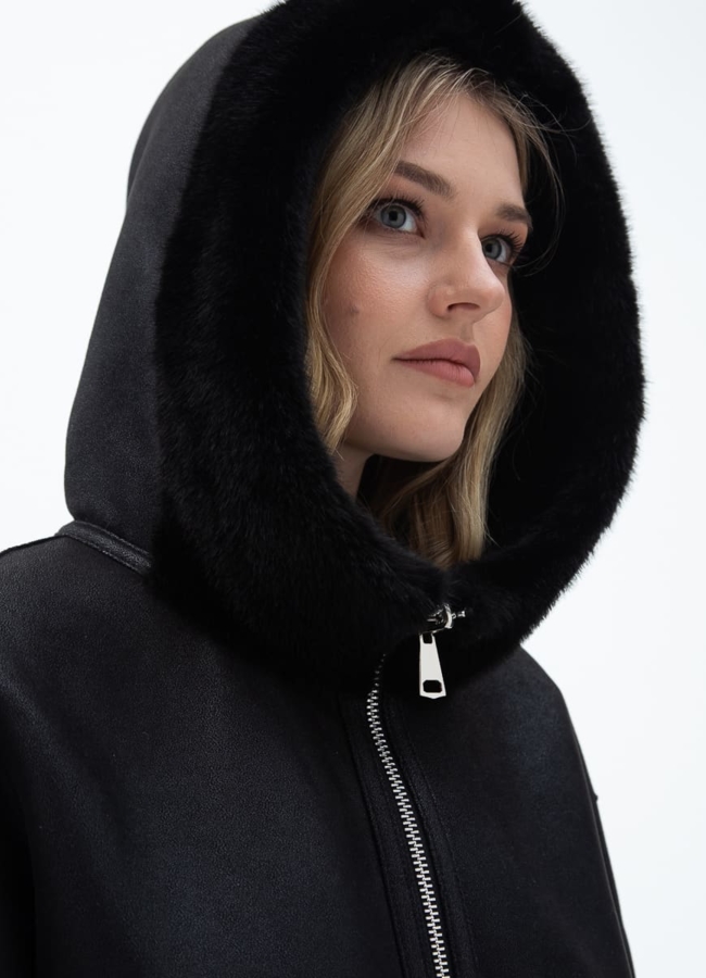 Женская двухсторонняя дубленка из эко кожи с капюшоном модель № 32028 универмаг малина