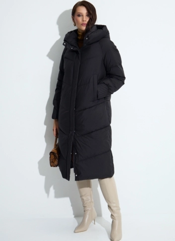 Женский пуховик с капюшоном фото