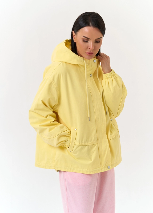 Женская ветровка с капюшоном  модель № 33120 универмаг малина
