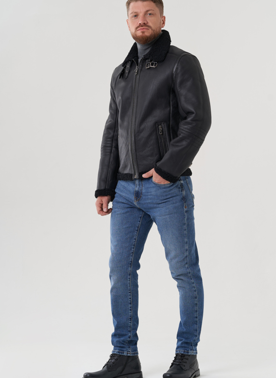 Мужская дубленка черного цвета 