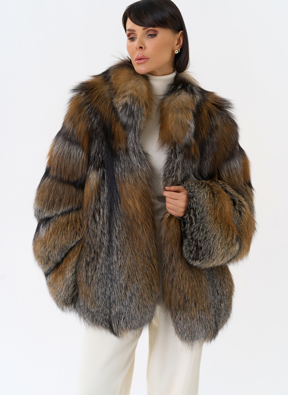 Короткая шуба из лисы