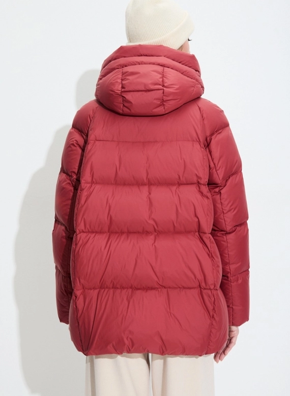 Женский пуховик с капюшоном фото