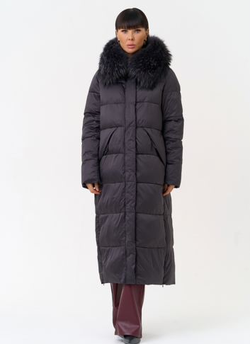 Женский пуховик с капюшоном из меха чернобурки