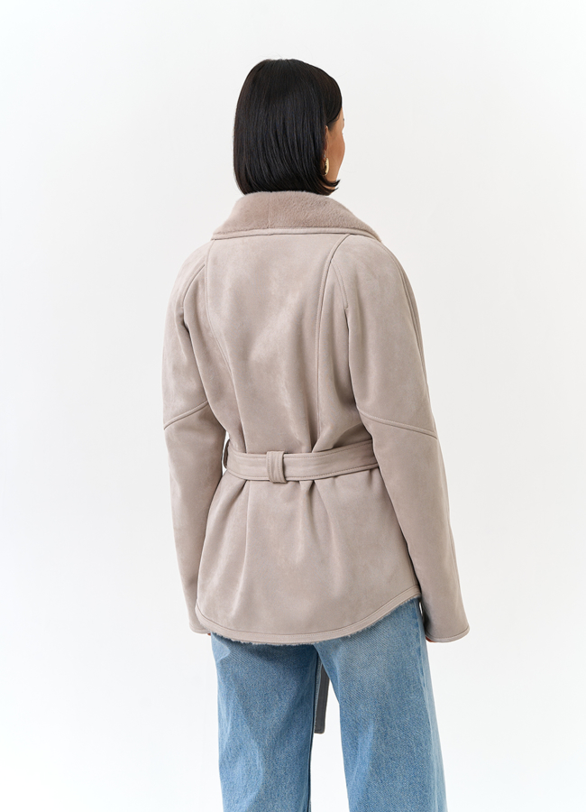 фото Женская дубленка из эко замши с поясом модель № 32793