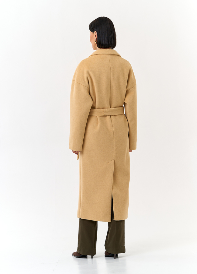 фото Женское пальто с английским воротником модель № 32810