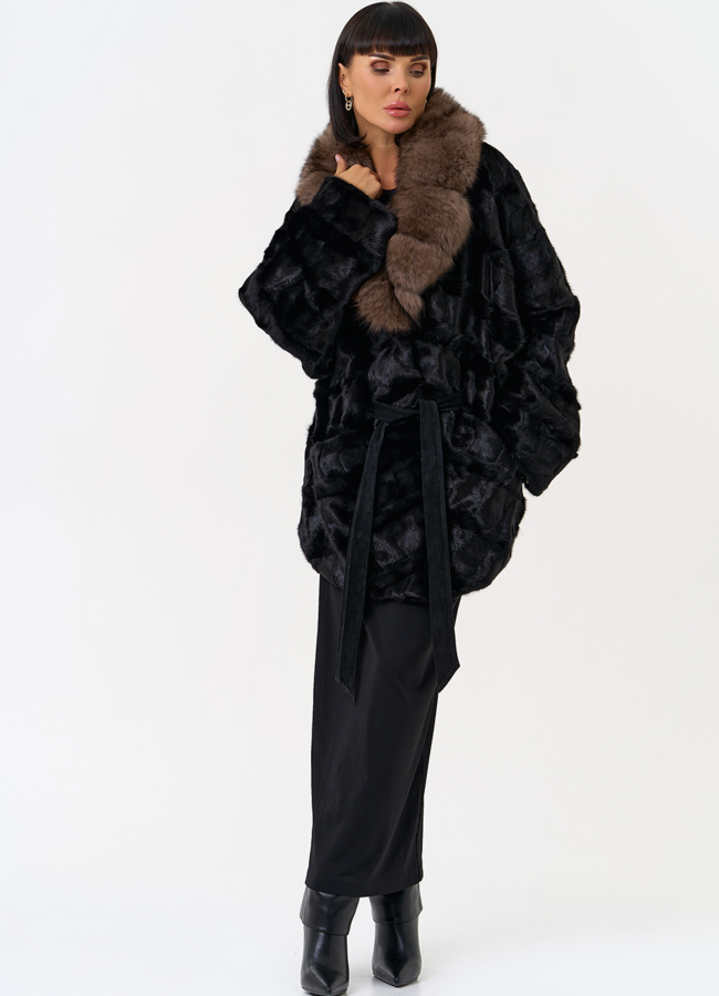 Женская шуба из меха норки  воротником из меха песца модель № 32122 универмаг малина