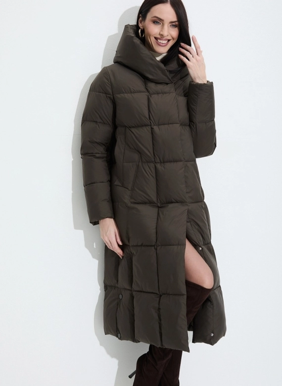 Женский пуховик с капюшоном фото