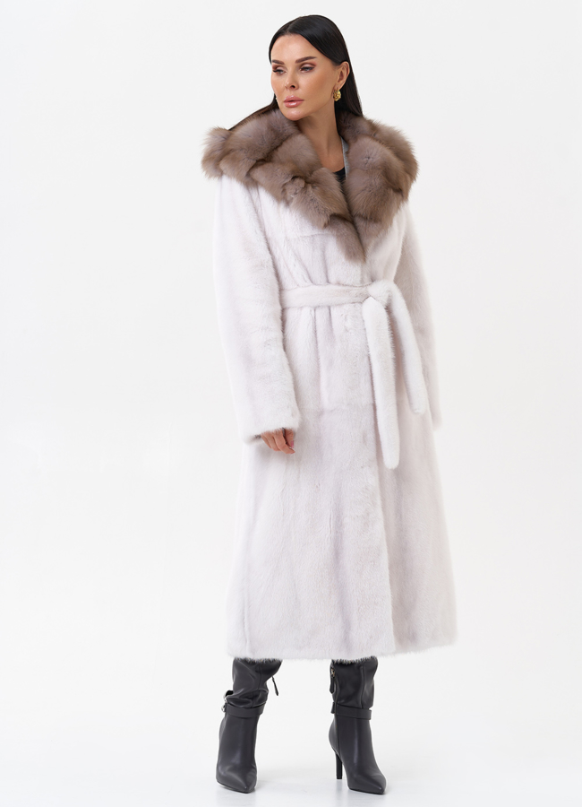 Белая шуба из норки с куницей модель № 29531 универмаг малина